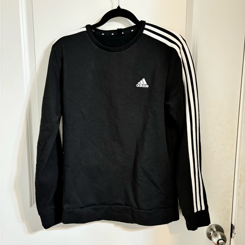 Adidas Adidas sweatshirt white on black
Pit to pit 21” 
26 long 
Size medium